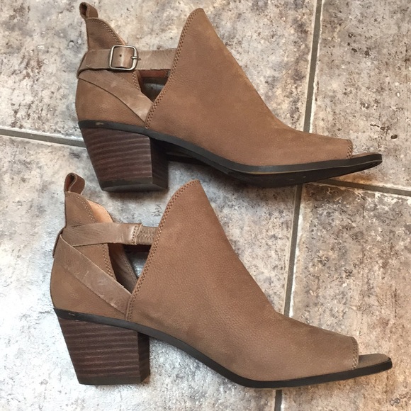 Lucky Brand Shoes | Lucky Brand Leather Block Heel Sandals | Poshmark